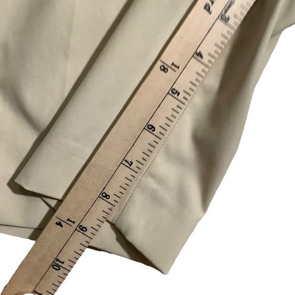 Uniqlo x Theory Ultra Light Tucked Easy Short - Picture 8 of 12